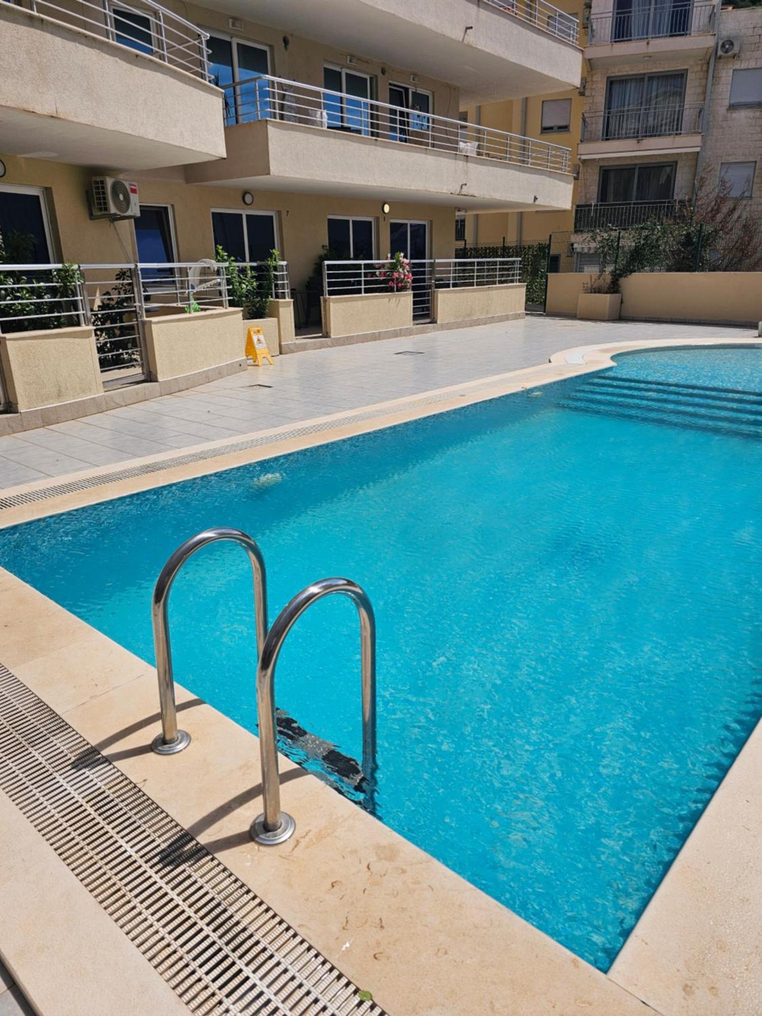Anja & Ogo Apartments Sea View & Pool Petrovac Exterior photo